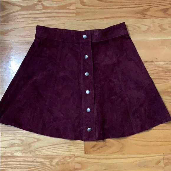 Forever 21 Dresses & Skirts - ⭐️4 for 20$⭐️Beautiful suede skirt